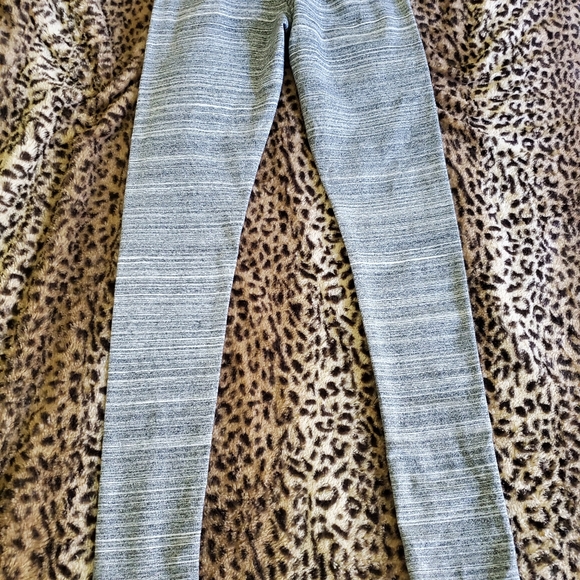 COPY - Garage leggings (XS) - Picture 2 of 3